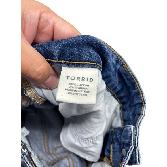 Torrid Distressed Fringe Lace Denim Shorts Plus Size 20 - Picture 6 of 7